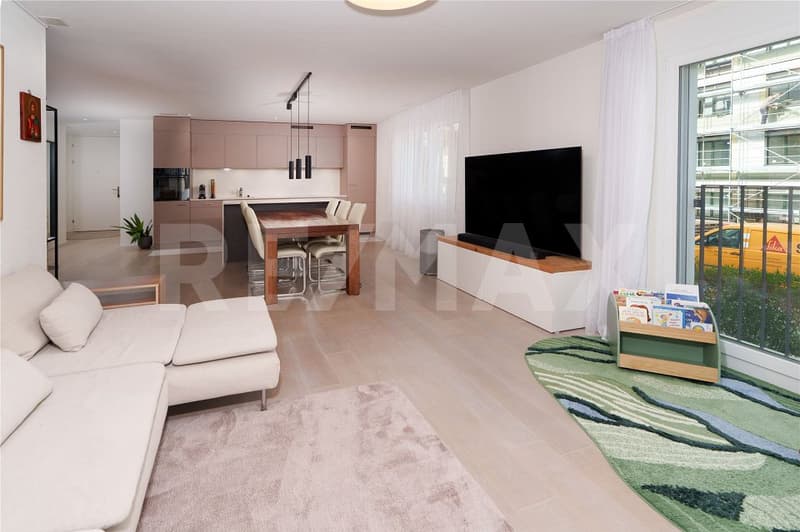 Neuwertige 3.5 Zimmerwohnung mit grossem Balkon (3)