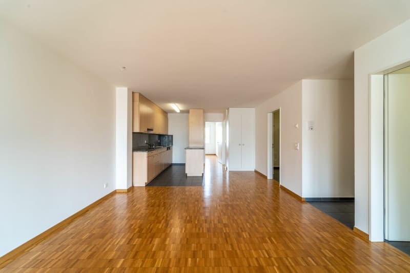 Grosszügige 4.5-Zimmer-Wohnung mit modernem Wohnkomfort (2)