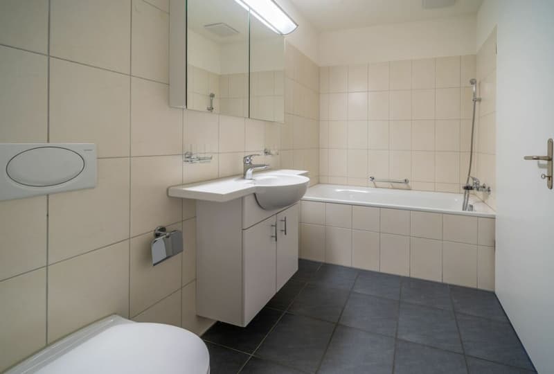 Grosszügige 4.5-Zimmer-Wohnung mit modernem Wohnkomfort (8)
