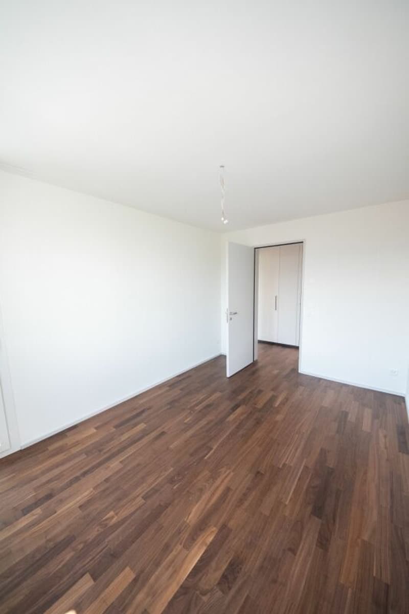 Topmoderne 3.5-Zimmer-Wohnung im Herzen von Jona zu vermieten (11)
