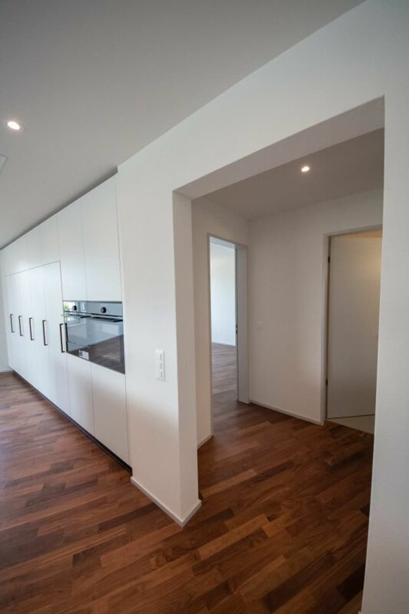 Topmoderne 3.5-Zimmer-Wohnung im Herzen von Jona zu vermieten (7)