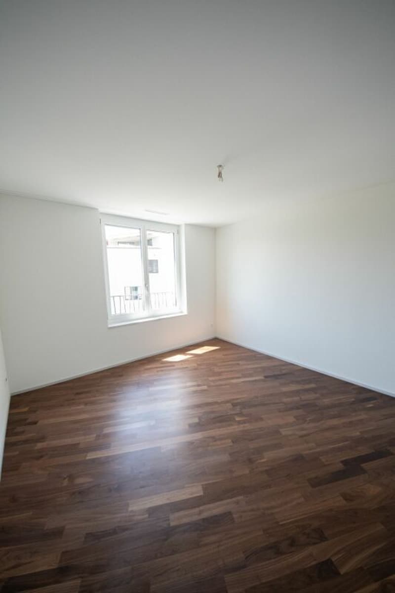 Topmoderne 3.5-Zimmer-Wohnung im Herzen von Jona zu vermieten (9)