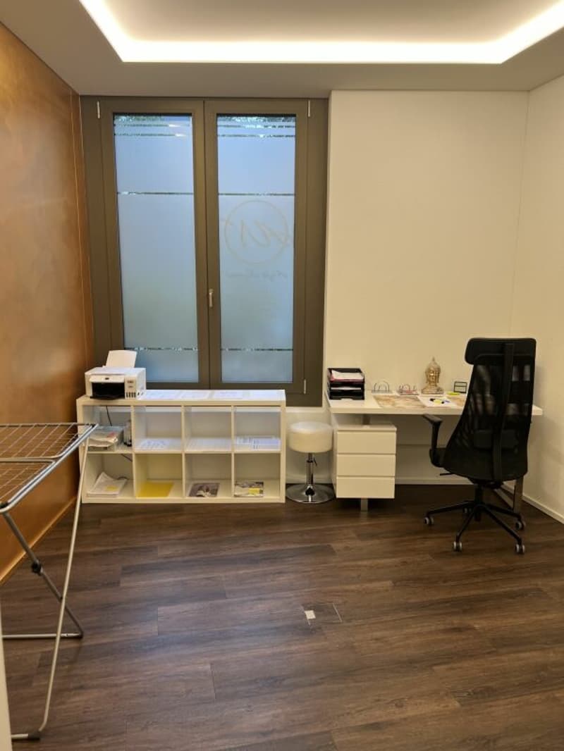 Attraktive Geschäftsfläche in Jona, ideal für Beauty, Massage, Therapie oder Praxis (7)