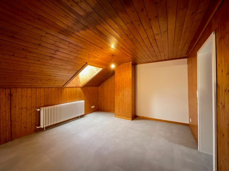 Gemütliche 2.5-Zimmer-Dachwohnung im historischen Ambiente von Rapperswil zu vermieten (5)