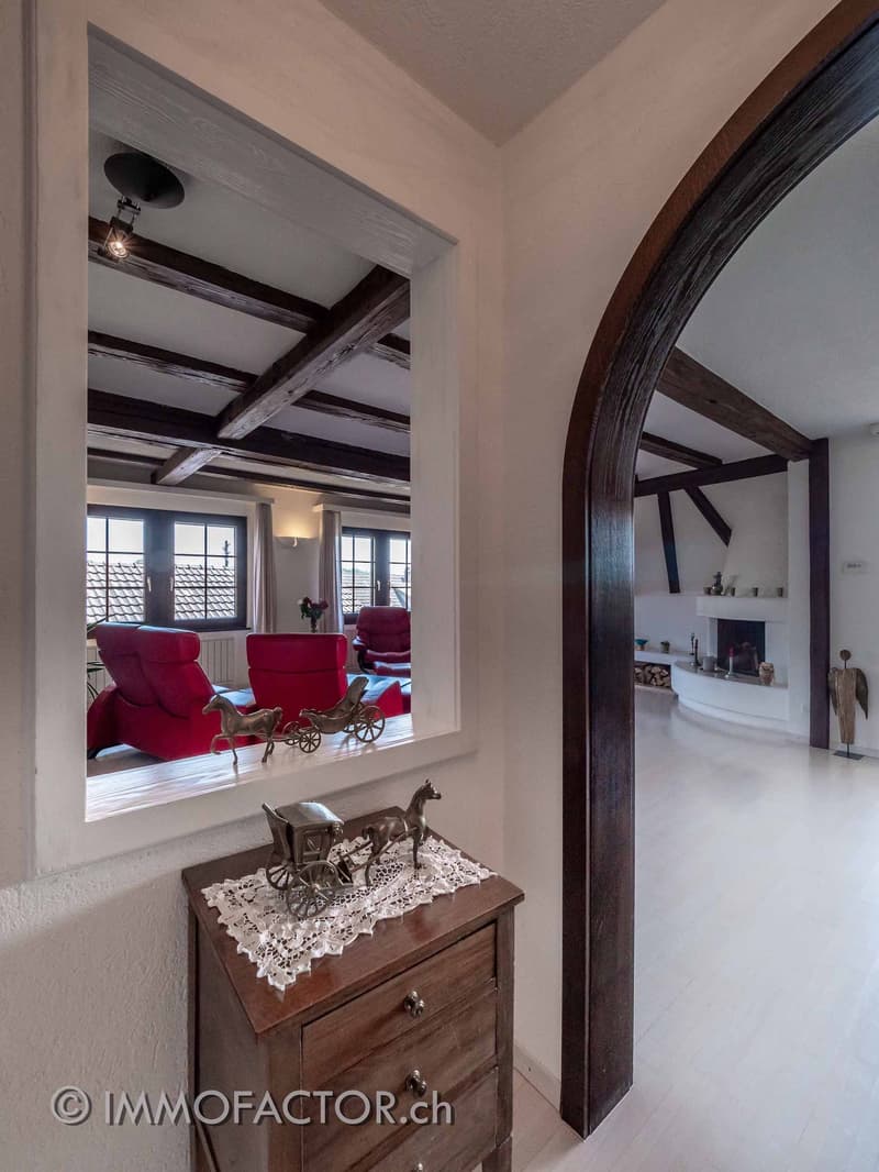 Charming home with old building charm, plenty of space & sun balcony 💕 (4)