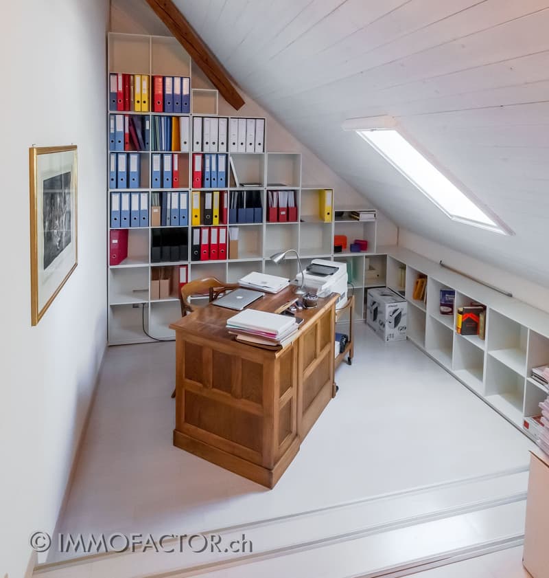 Charming home with old building charm, plenty of space & sun balcony 💕 (11)