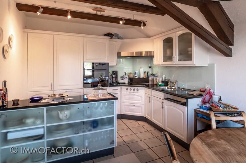 Charming home with old building charm, plenty of space & sun balcony 💕 (3)