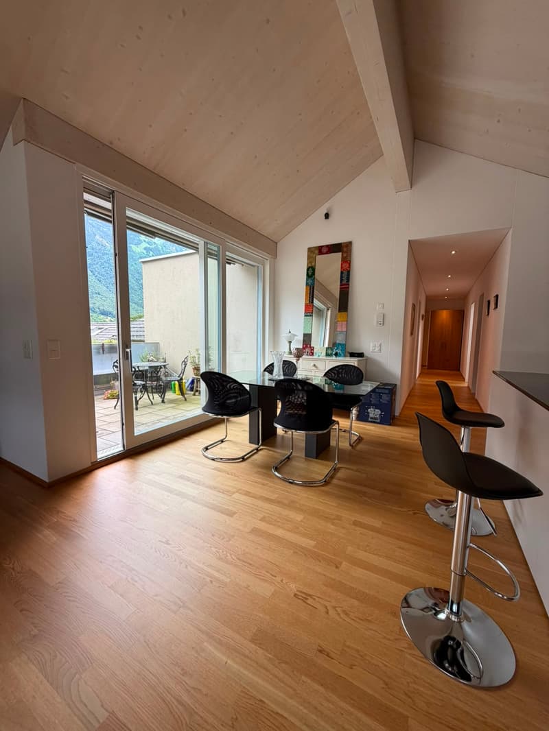 Appartamento moderno 2.5 locali con panorama montano a Glarus (6)