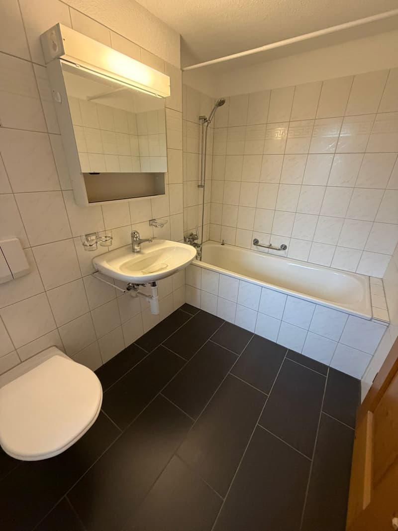 Spacious 4.5-room maisonette apartment in Glarus Süd – available immediately! (4)