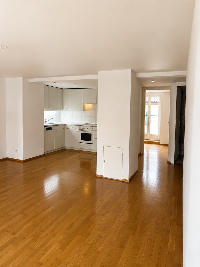 Affascinante appartamento di 3 locali con balcone a Glarus – disponibile immediatamente! (3)