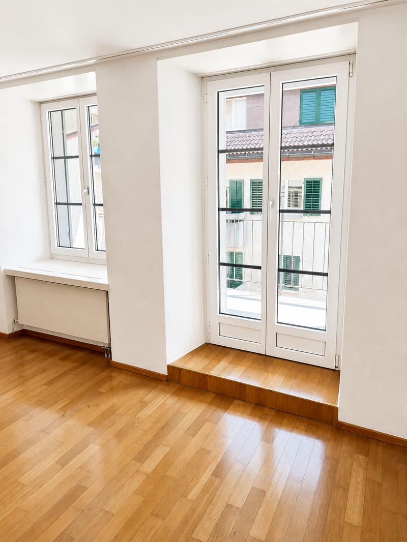 Affascinante appartamento di 3 locali con balcone a Glarus – disponibile immediatamente! (8)
