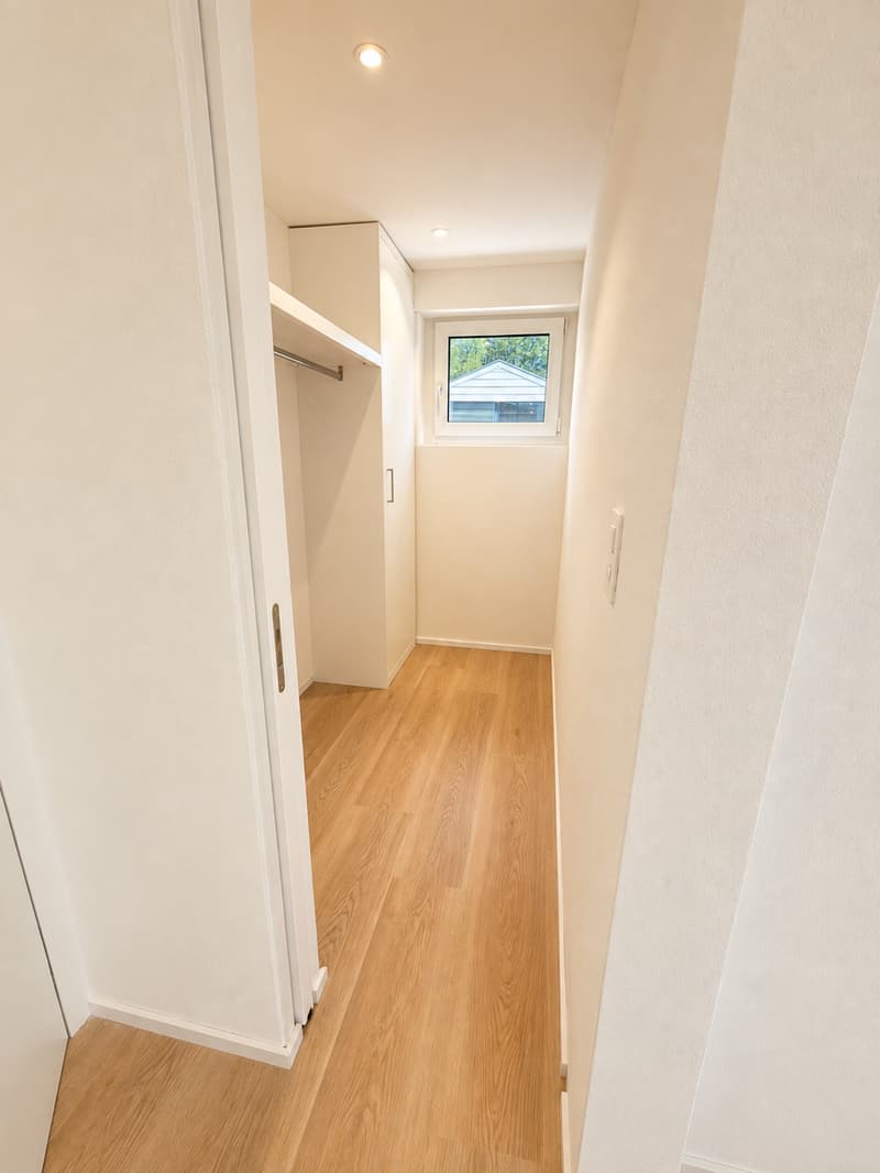 Modernes freistehendes 5.5-Zimmer-Einfamilienhaus an ruhiger Lage in Näfels (5)