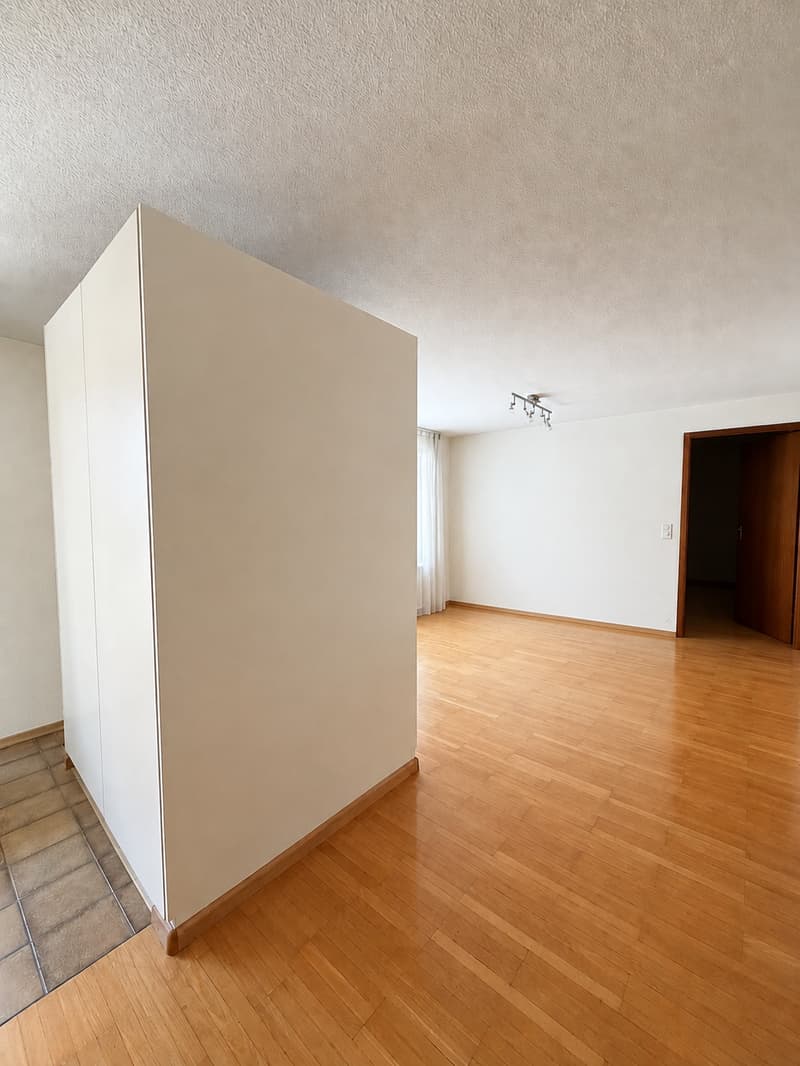 Gemütliche 2-Zimmer-Wohnung mit viel Tageslicht (3)