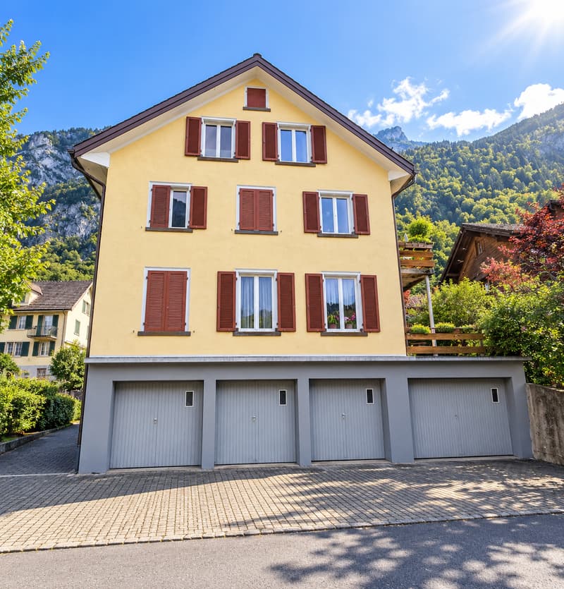 Gemütliche 2-Zimmer-Wohnung mit Bergblick in Ennenda (1)