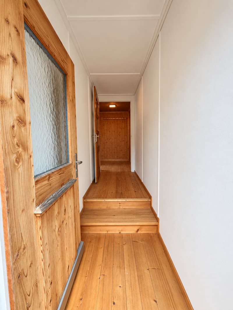 Charmantes 4.5-Zimmer-Einfamilienhaus mit grosszügigem Garten und herrlicher Bergsicht (4)