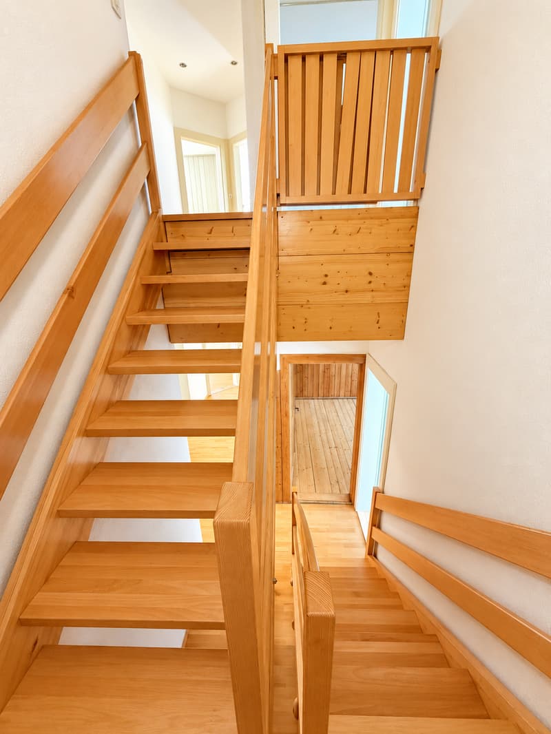 Geräumige 8-Zimmer-Maisonette-Wohnung in Ennenda – sofort verfügbar! (11)