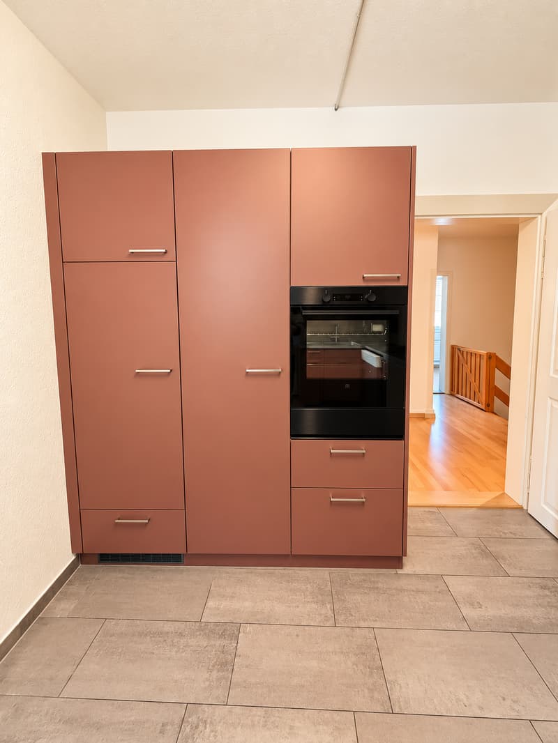 Geräumige 8-Zimmer-Maisonette-Wohnung in Ennenda – sofort verfügbar! (4)