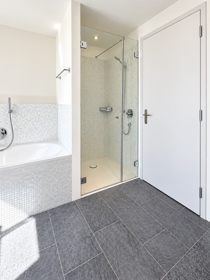Exklusives 5.5-Zimmer-Einfamilienhaus mit Charme in Ennenda (12)