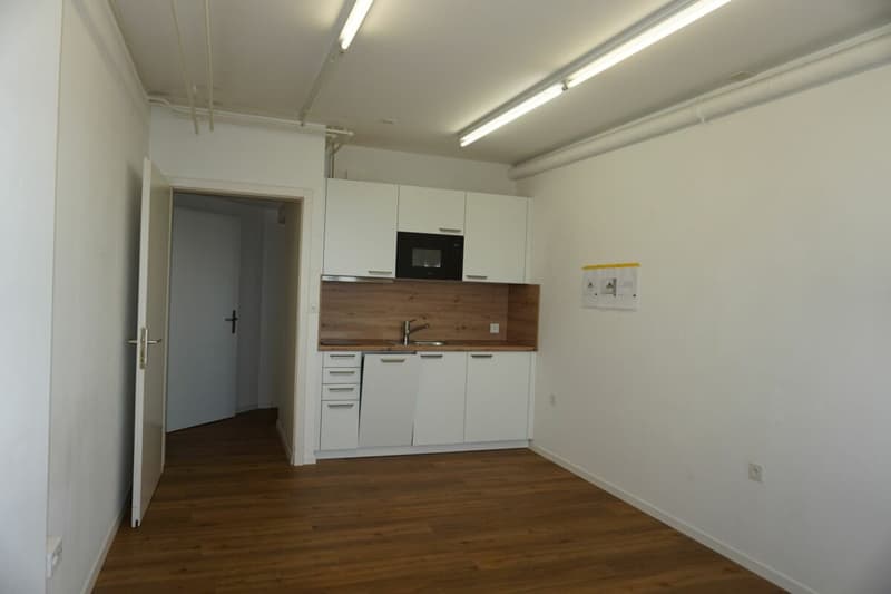 Office, Studio, Practice, Salon (1)