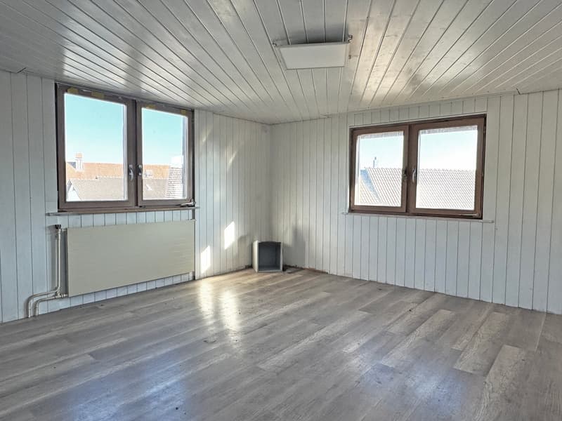 Part of a house (formerly a farmhouse), in raw construction, building permit for complete renovation available (11)