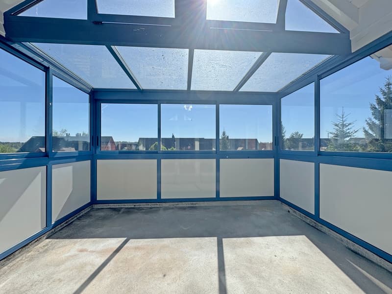 Spacious 5.5-room attic apartment with a far-reaching view in Fehraltorf (7)