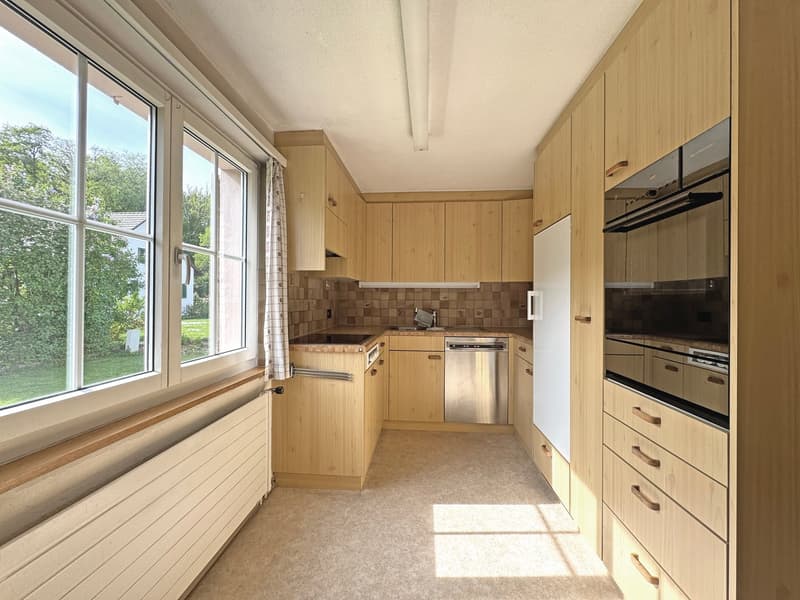 Maison unifamiliale de 6 pièces, indépendante, quartier résidentiel calme et familial au bord du village (8)