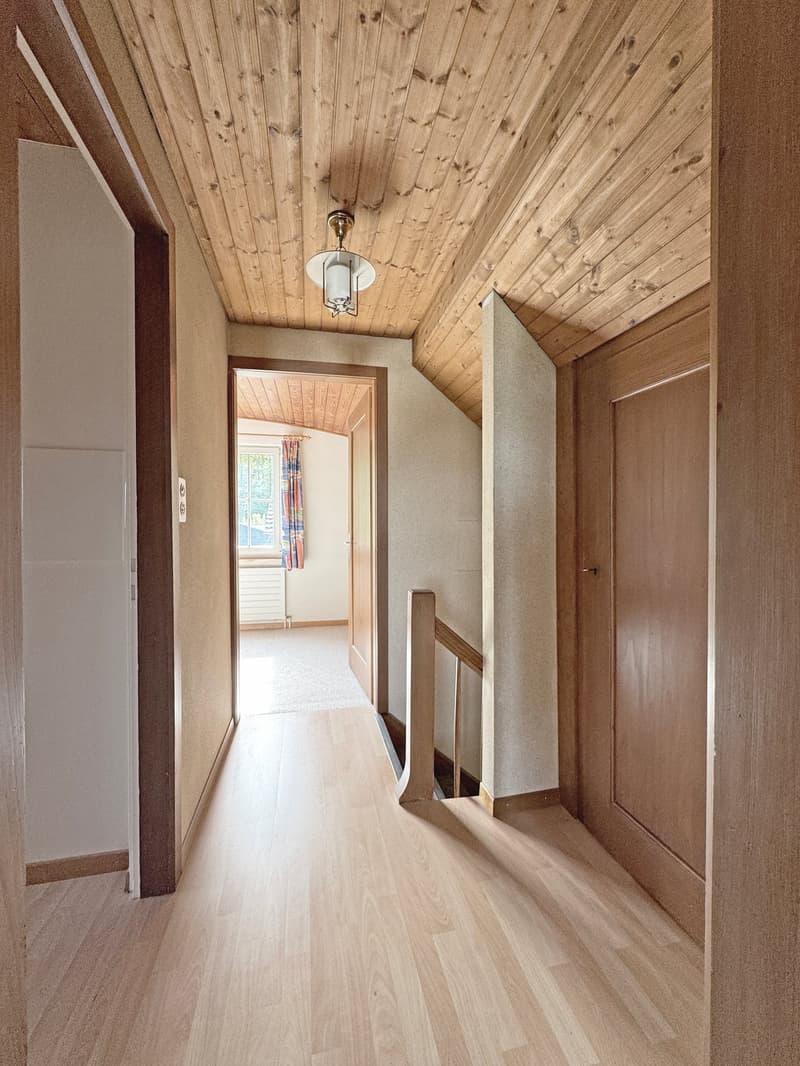 Maison unifamiliale de 6 pièces, indépendante, quartier résidentiel calme et familial au bord du village (11)
