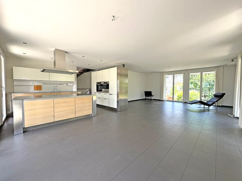 modernes Klima-Holzhaus 6½-Zimmer, mit PV-Anlage, Doppelgarage und sonnigem Garten (14)