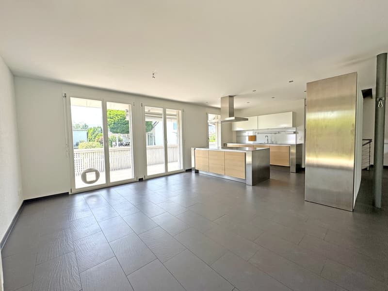 modernes Klima-Holzhaus 6½-Zimmer, mit PV-Anlage, Doppelgarage und sonnigem Garten (11)