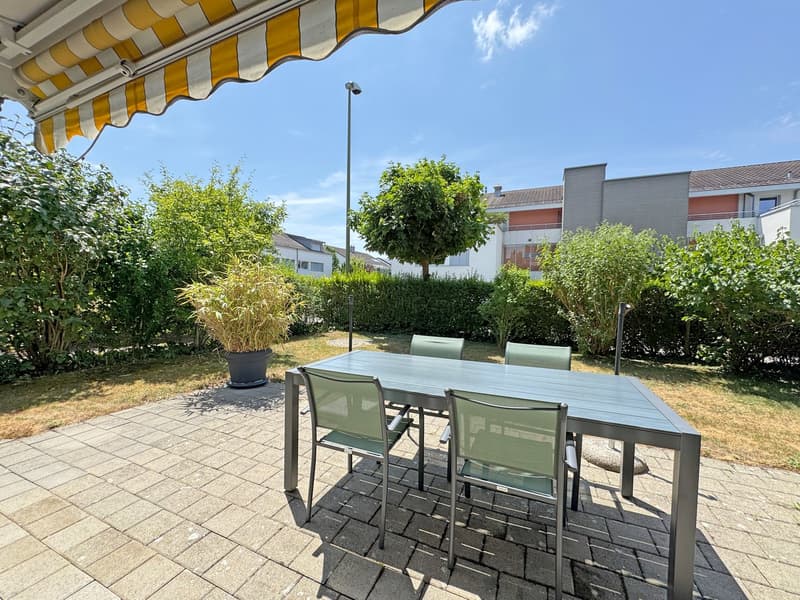 Appartement en propriété attrayant, 4½ pièces au rez-de-chaussée, avec espace vert privé et place de parking en sous-sol (16)