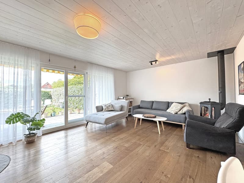Gepflegtes 5½ Zimmer-Doppeleinfamilienhaus, in ökologischer Holzbauweise (4)