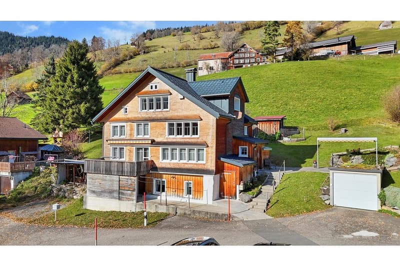 Detached single-family house with a far-reaching view and generous space offer (1)