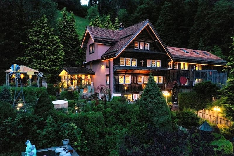 Casa colonica di Toggenburg in una posizione unica e solitaria con pace, vista e storia (3)