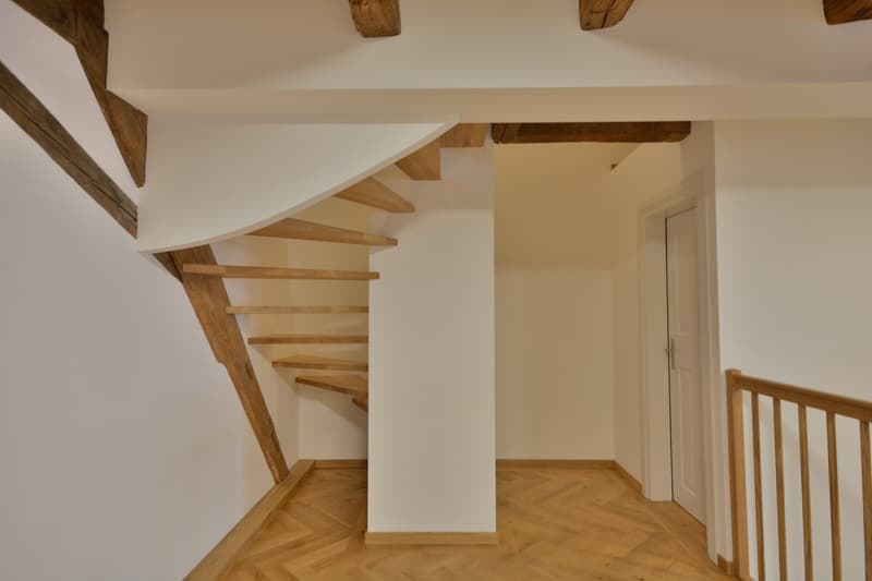 Dachgeschoss mit Treppe zu Galerie