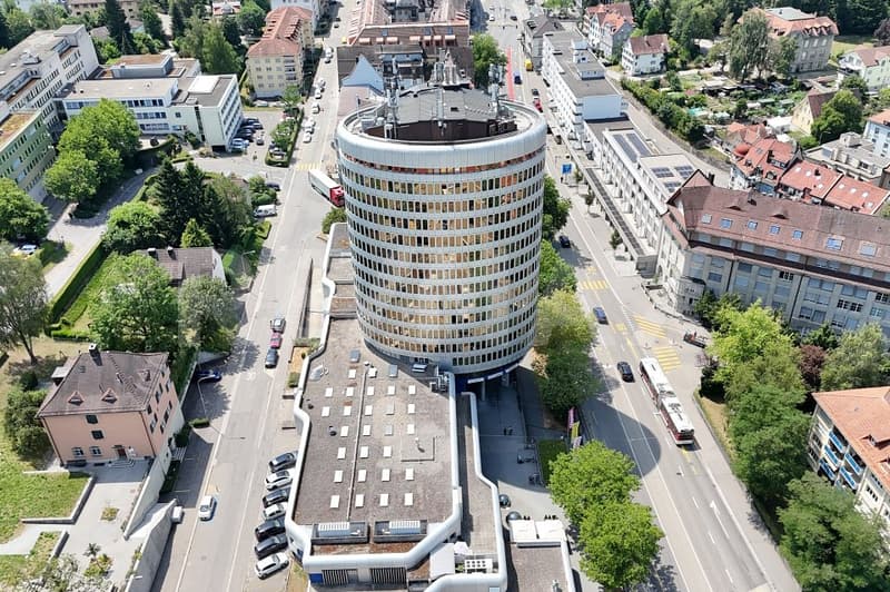 Exklusive Investmentchance im Silberturm (2)