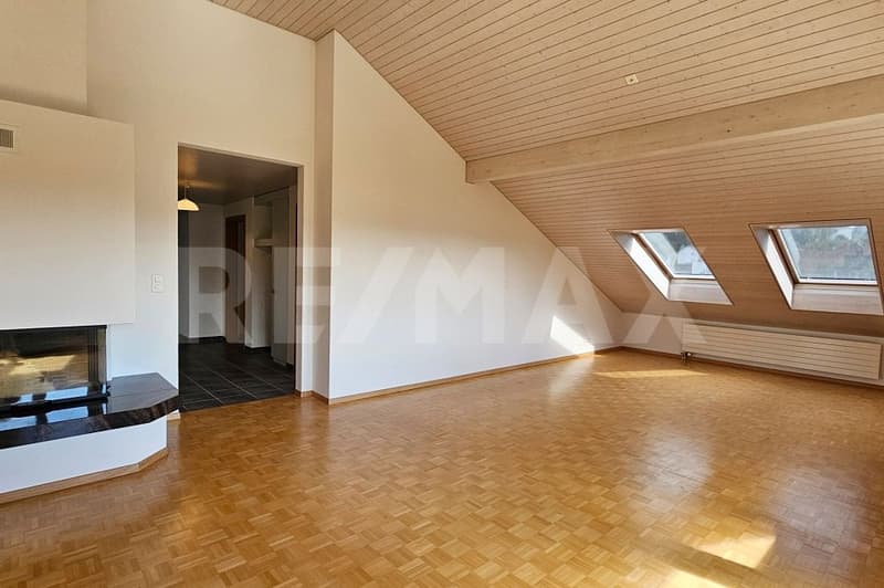Grosszügige Dachwohnung zum Wohlfühlen (2)