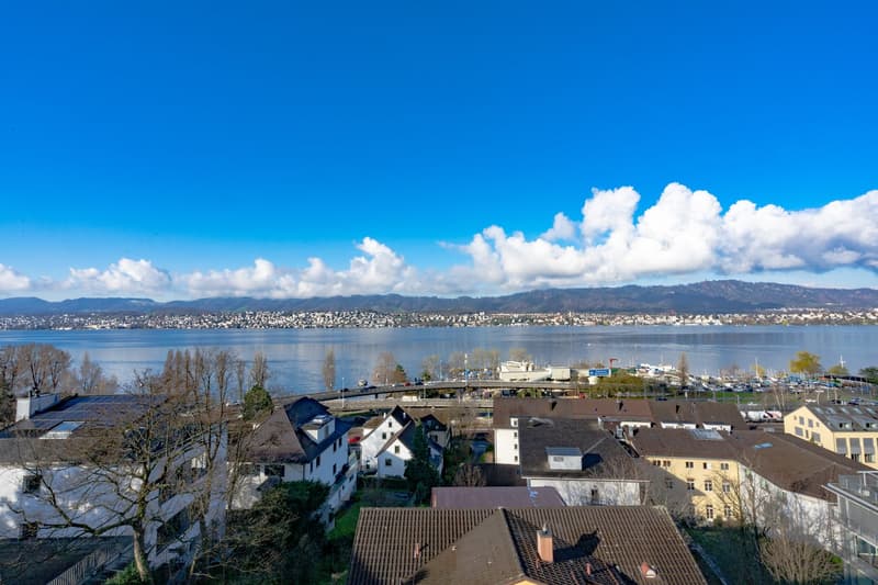 4-room old building apartment with lake view in Zürcher Seefeld (1)