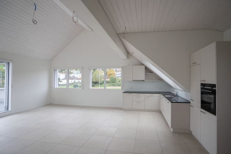 Large new attic apartment in central location with mountain view, including garage (5)