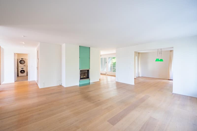 16_Wohnzimmer mit Cheminée zu Bad