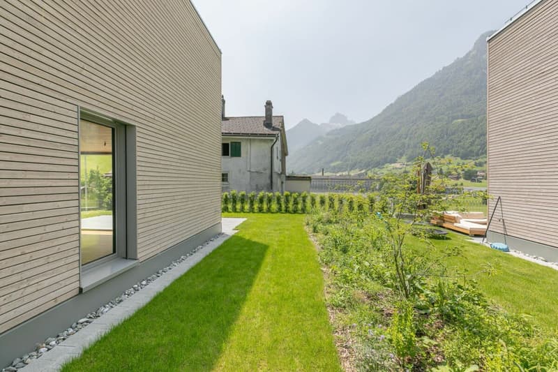 Casa unifamiliare di 5,5 locali Est (2)