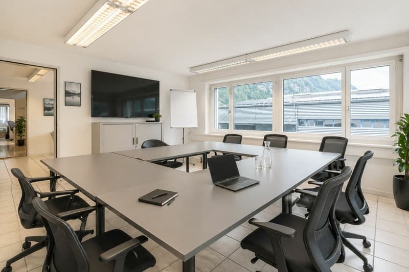 Office space in attractive location (7)