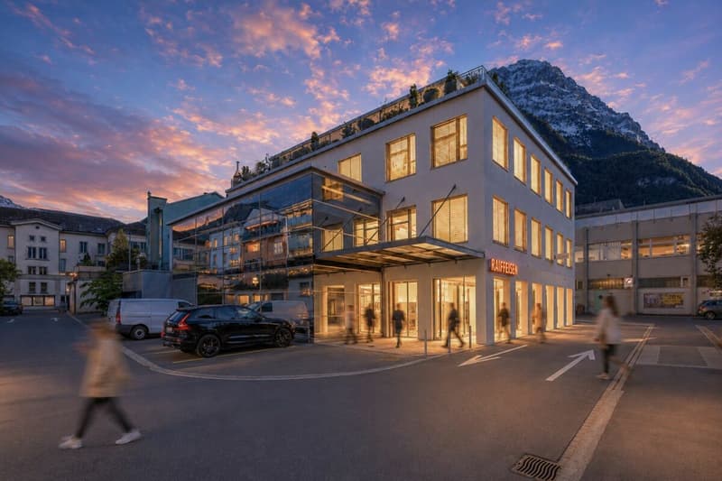 Commercial spaces in the center of Glarus (1)