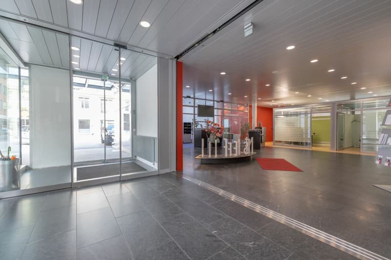 Commercial spaces in the center of Glarus (2)