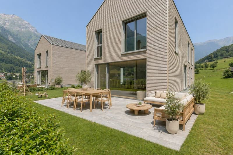 Maison unifamiliale moderne de 5,5 pièces au bord du village (9)