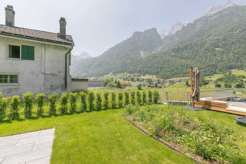 Maison unifamiliale moderne de 5,5 pièces au bord du village (11)