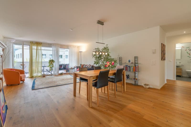 Moderne 4.5-Zi-Wohnung in familiärem Wohnquartier (5)