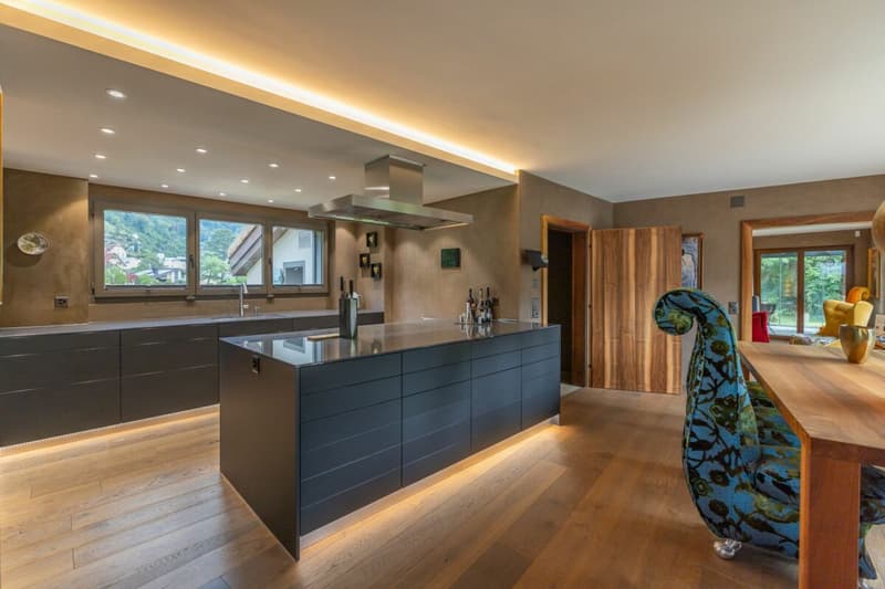 Exklusive Residenz mit Pool und privater Gartenidylle (9)