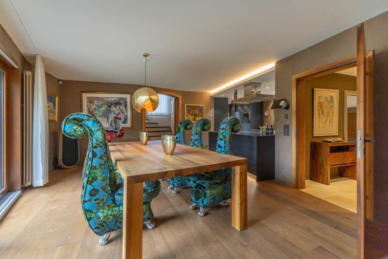 Exklusive Residenz mit Pool und privater Gartenidylle (8)