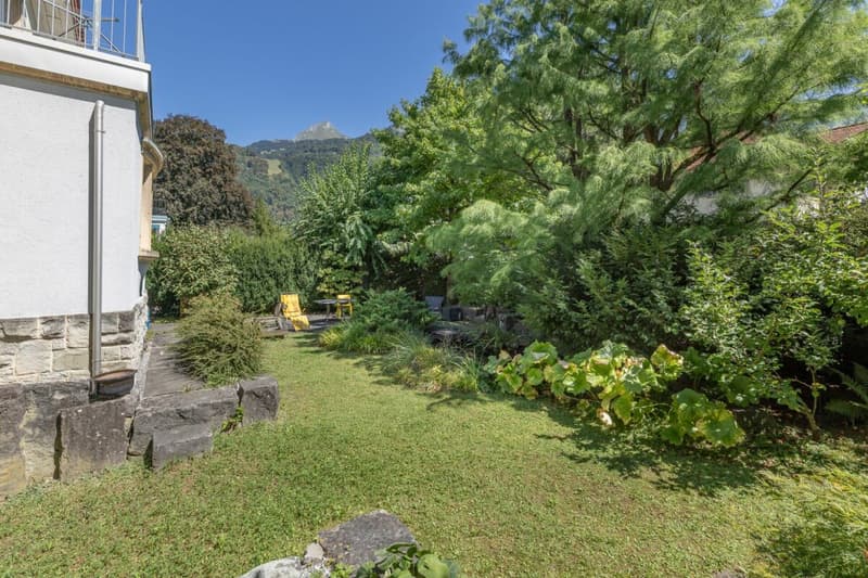 7.5-Zi-Einfamilienhaus mit Einliegerwohnung und Garten (13)