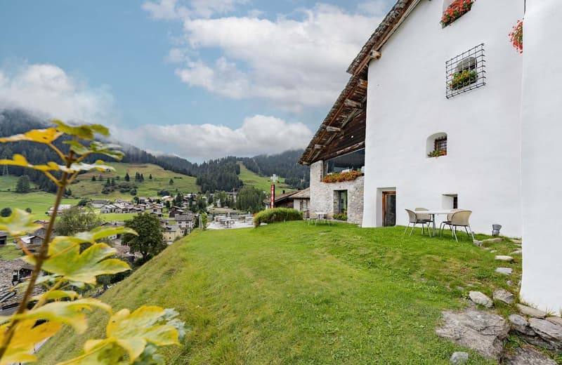 "RESERVED" - Hotel/Private house »Weisses Kreuz« – a restored Bündernhaus (6)